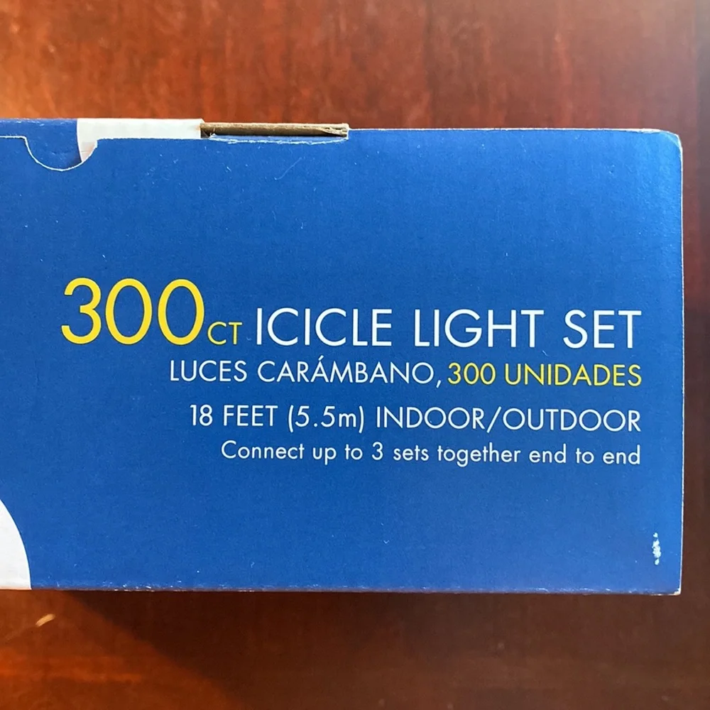 Holiday Time 300 Count 19’ Clear Icicle Light Set